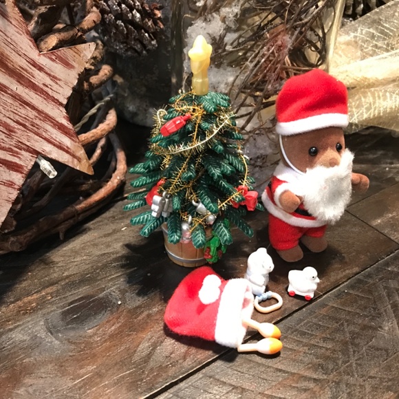 Vintage Calico Critters Father Christmas and Tree Set - Picture 2 of 3